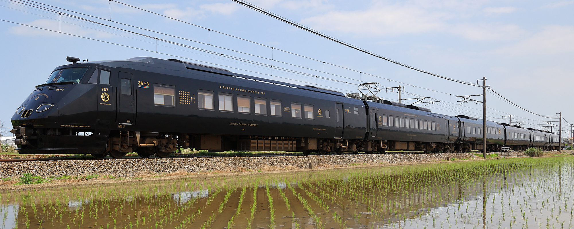 車両整備の作業風景